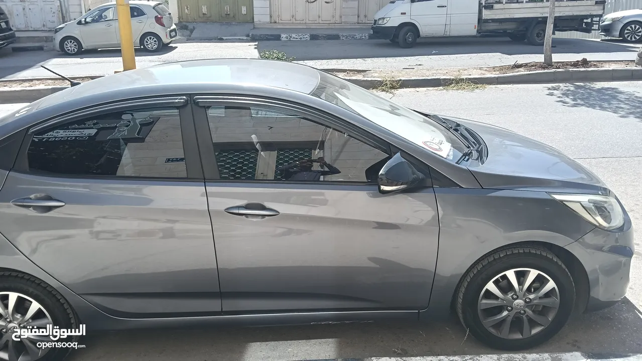 هونداي اكسنت موديل 2016 محرك 1.6 بنزين ارررررربعه غيار