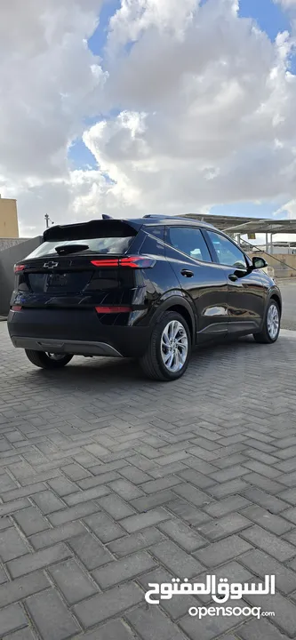بولت EUV 2023 الحجم الكبير لون اسود ملوكي فحص B+ عداد 20 الف