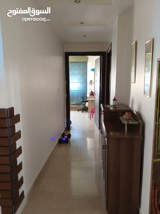 230 Meter Apartmant in Thuhair - شقة 230 متر منطقة هادئة في الظهير