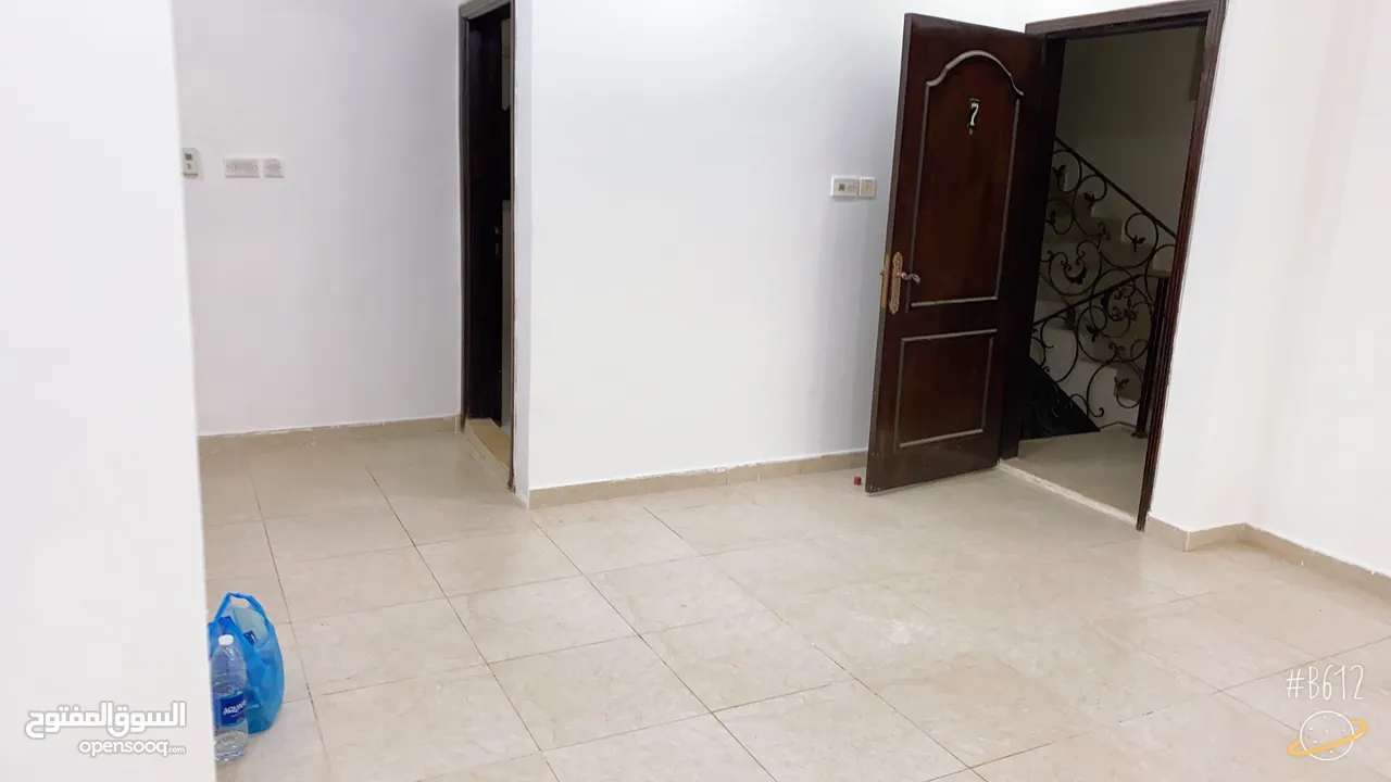 For rent in mangaf villa flat with garden