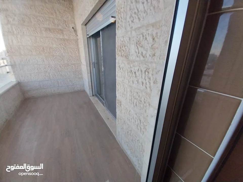 شقة غير مفروشة للإيجار ( Property 39886 ) سنوي فقط