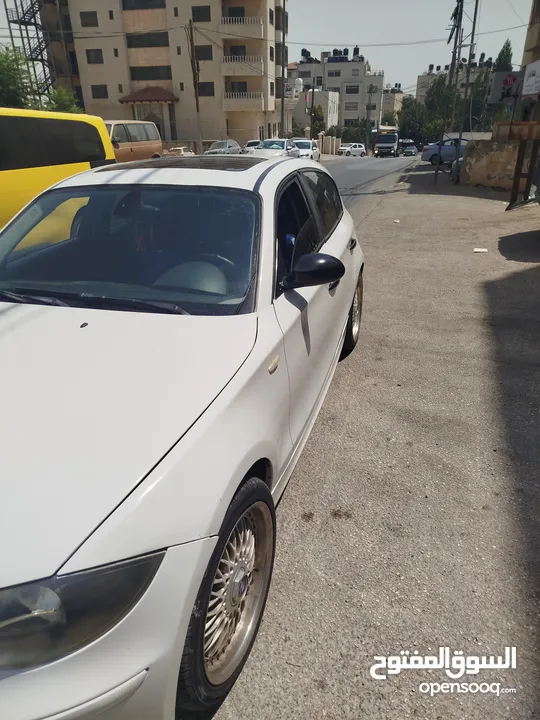 bmw 120i موديل 2007 دفعة 10 وشكات مرخصة  للبيع او البدل مأمنه لاخر السنه