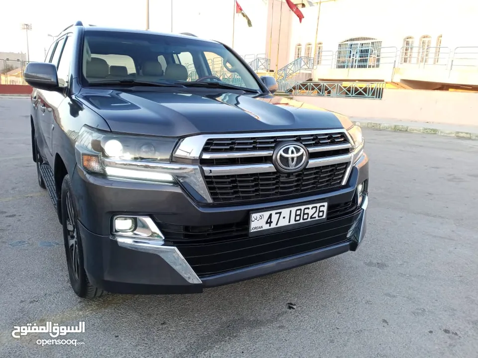 لاند كروزر GX-R 2012 نظيف جدا بسعر مغري