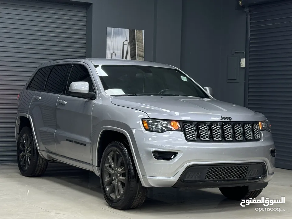 JEEP GRAND CHEROKEE 2021