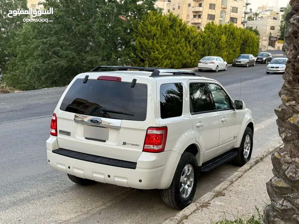 فورد اسكيب هايبرد ليميتد  فحص كامل فل كامل مع فتحة مستخدم واحد فقط