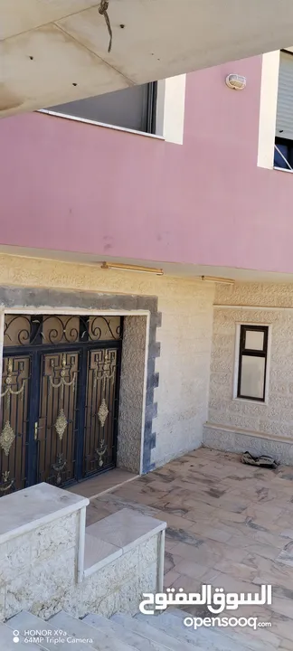 قصر على أعلى نقطة خربة الطوي على 10 دنمات