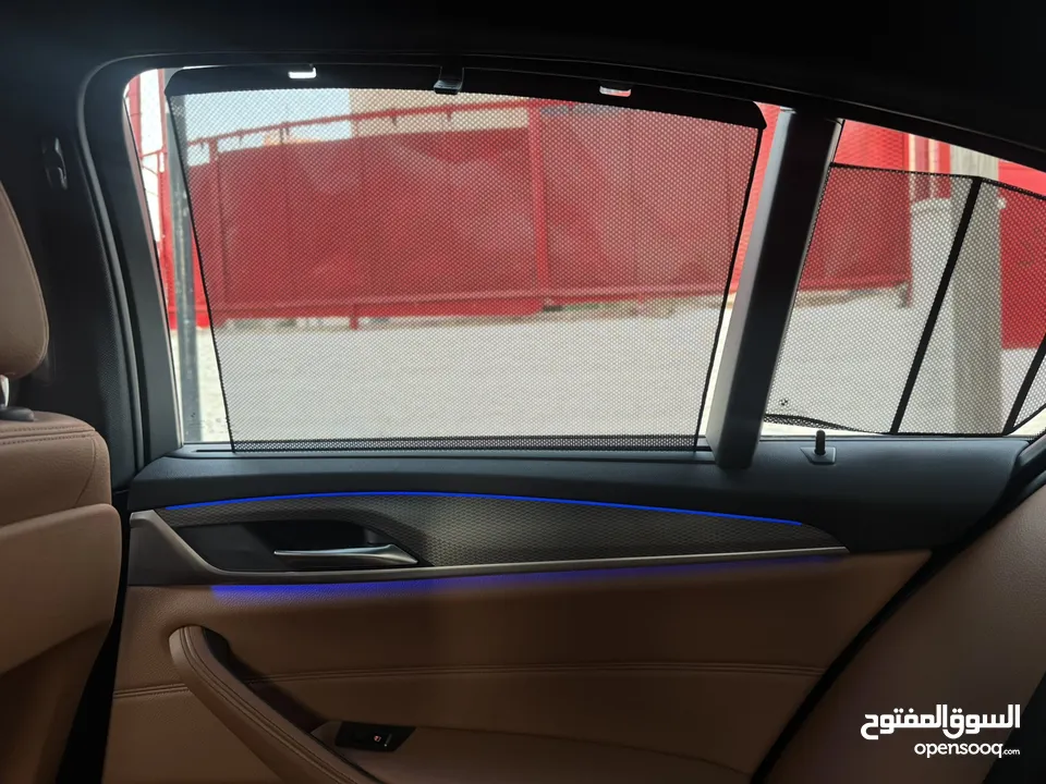 BMW 530e 2019 M sport package  Bought from dealership abo Khader 1 owner  Fully loaded 7 Jayed