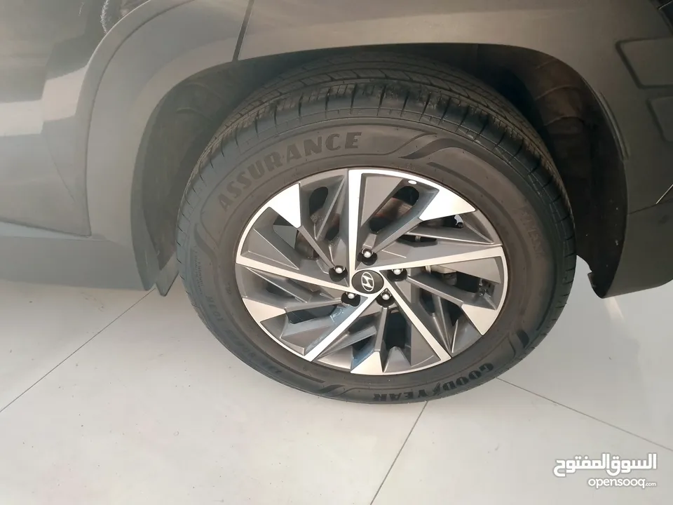 جيب هيونداي توسان هايبريد 2023 لقطه