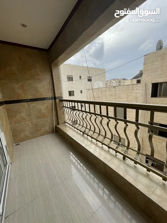 شقه طابقيه مميزه للايجار 180 متر/ ضاحية الياسمين / اسكان التلفزيون/خلف الشرطه النسائيه