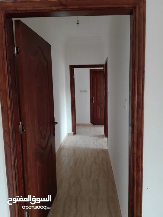 للبيع عمارة سكنية مكونة من عدة طوابق في منطقة ماركا الجنوبية