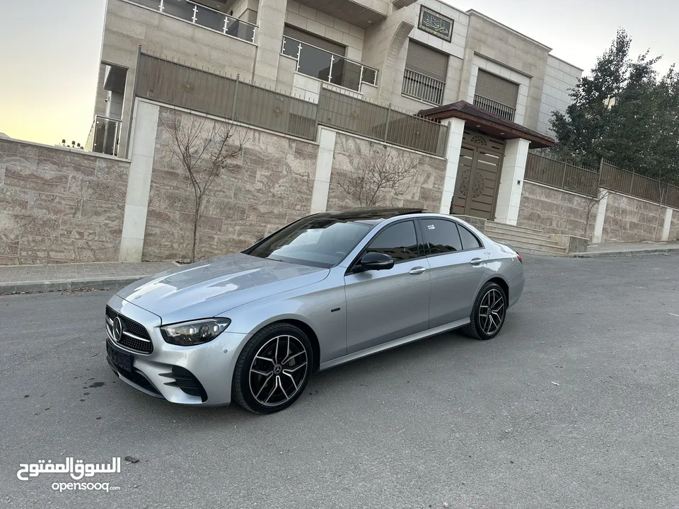 مرسيدس e300de amg  فل مسكررر عداد قليل ولا جرام بويه بسعر مغري عالكاش امكانية البيع نص بنص