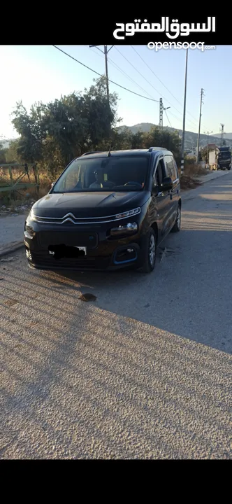 ستروين برلنجو الكهربائية فل  300 كيلو بالشحنه  تكلفة فل الشحنه 30 شيقل  مع شاحن بيتي وشاحن متنقل