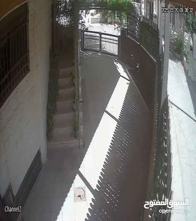 شقه للبيع طابق ارضي موقع مميز