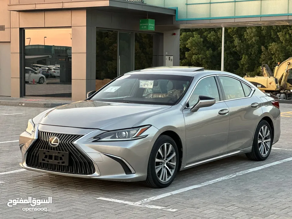 لكزس2019ES350 خليجي بدون حوادث ضمان الجير والماكينه والشاصي ضمان دخول السعوديه