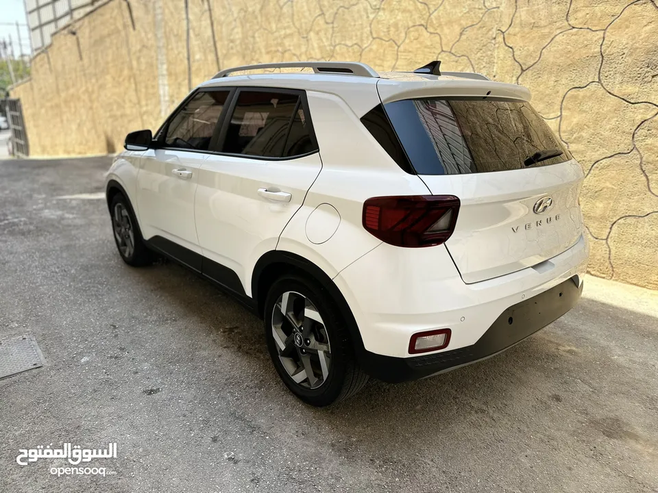 هونداي فينيو لون ابيض 2020 تنمير جديد للبيع بسعر لقطه ولا غرام بويه رخصه وتأمين سنه كامله