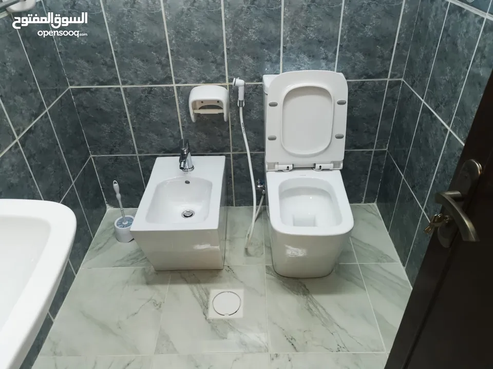 شقة مفروشة للايجار اربع وثلاث غرف نوم في الرابية يومي اسبوعي