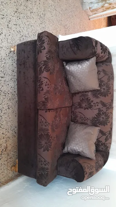 طقم كنب 9مقاعد غساله حوضين 12كيلو