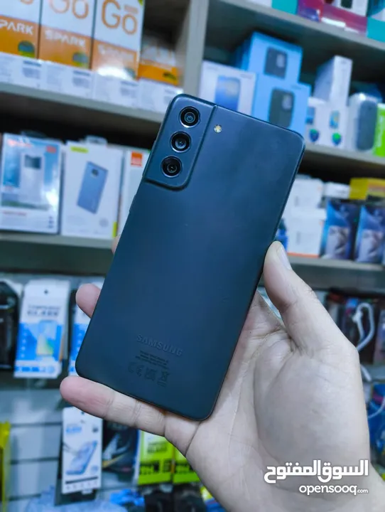 مستعمل Samsung S21 FE 5G رام 16 جيجا 256 عربي شرق اوسط بدون كرتونة هدية كفر ولزقة متوفر توصيل