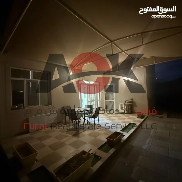 فيلا راقية للإيجار في المعبيلة  تتكون الفيلا من طابقين Luxury Villa for Rent in Al Maabilah South