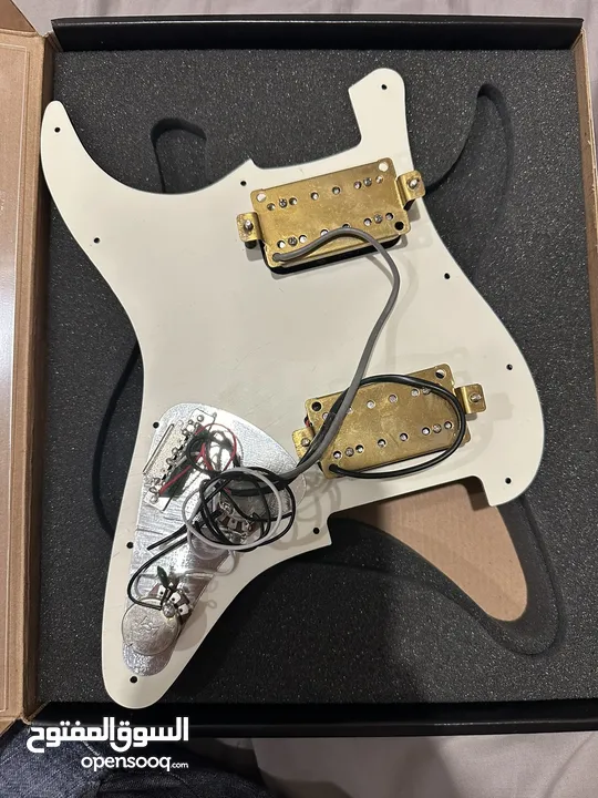 Fender stratocaster dual ceramic humbucker loaded pickguard