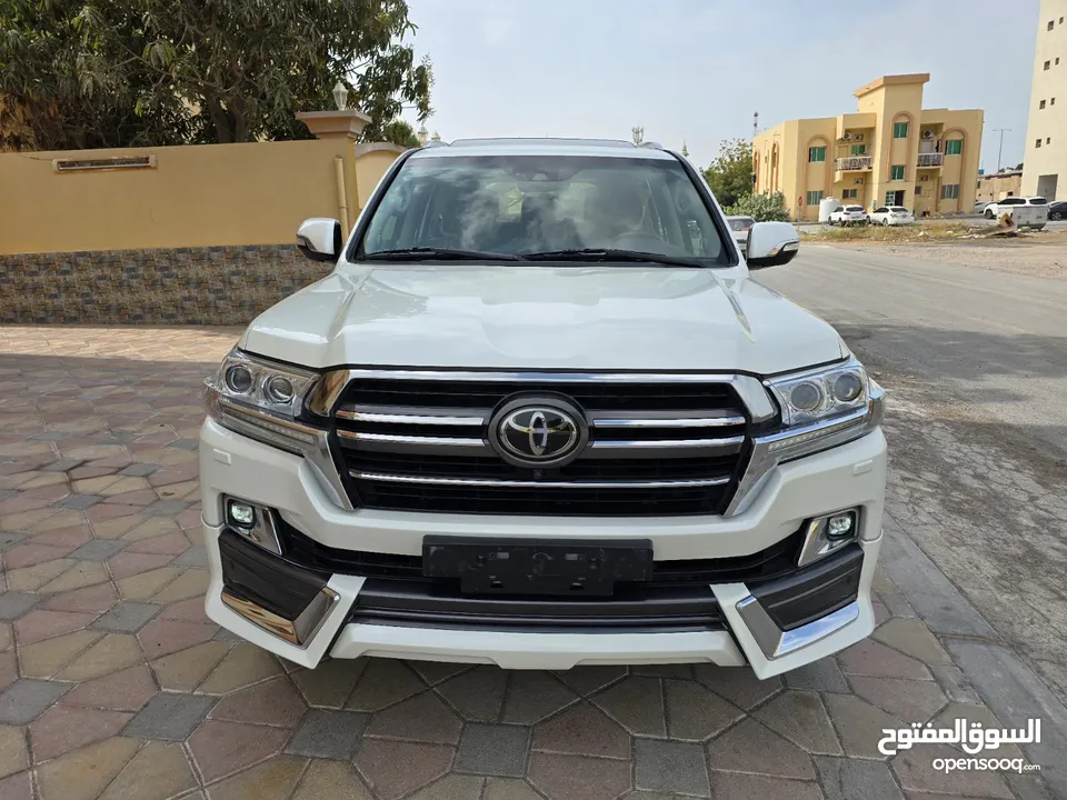 Land cruiser VXR V8 GCC 2021 Price 238,000 Aed