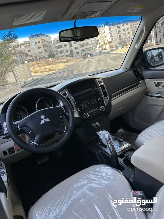 متسوبيشي باجيرو 2017