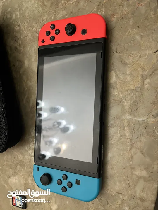 Nintendo Switch حالة ممتازة مع حساب