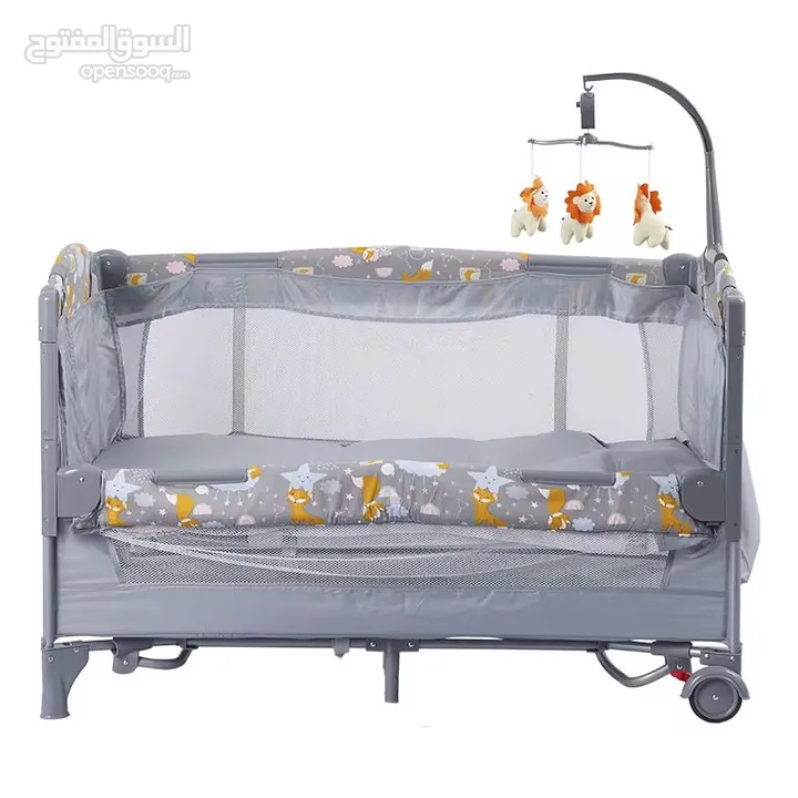 سرير السفر القابل للطي مع طاولة تغيير الحفاضات – الأمان والراحة في كل رحلة مع Island Toys