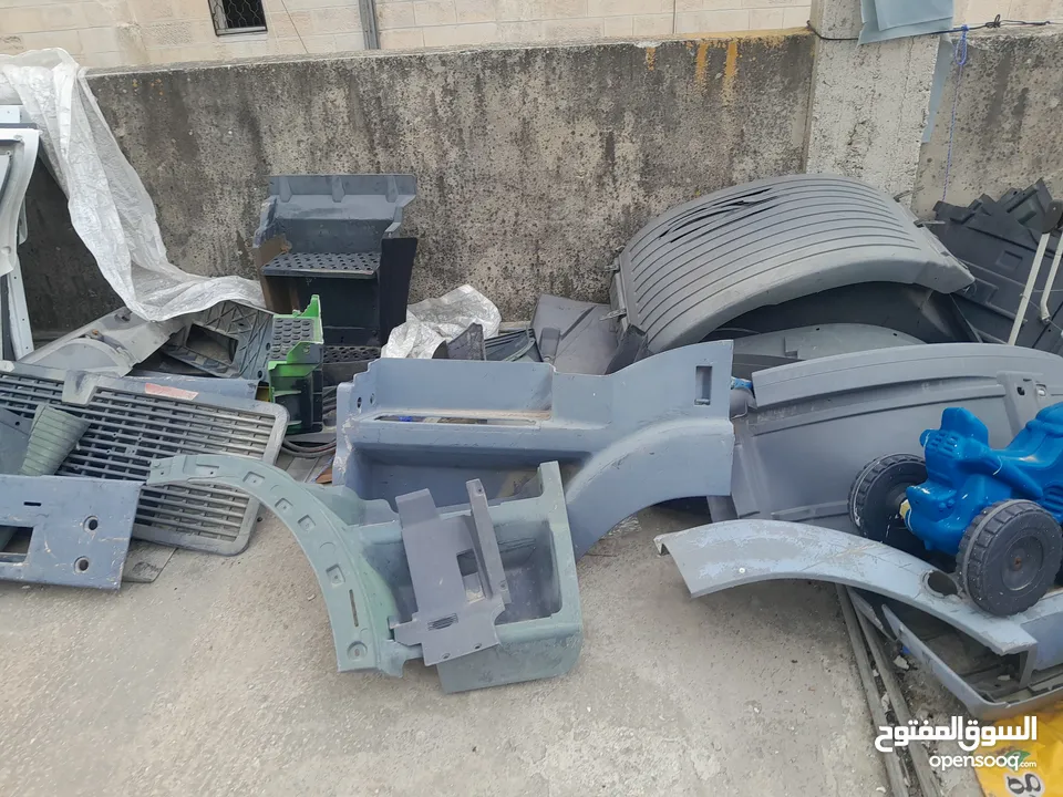 قطع شاحنات مرسيدس اصلي  للبيع