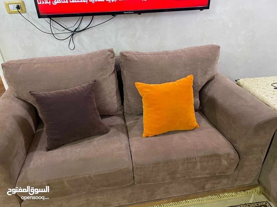 كنب للبيع بسعر ممتاز