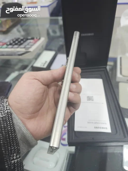 s24 ultra 256GB   بحالة ممتازة وارد الشرق الأوسط