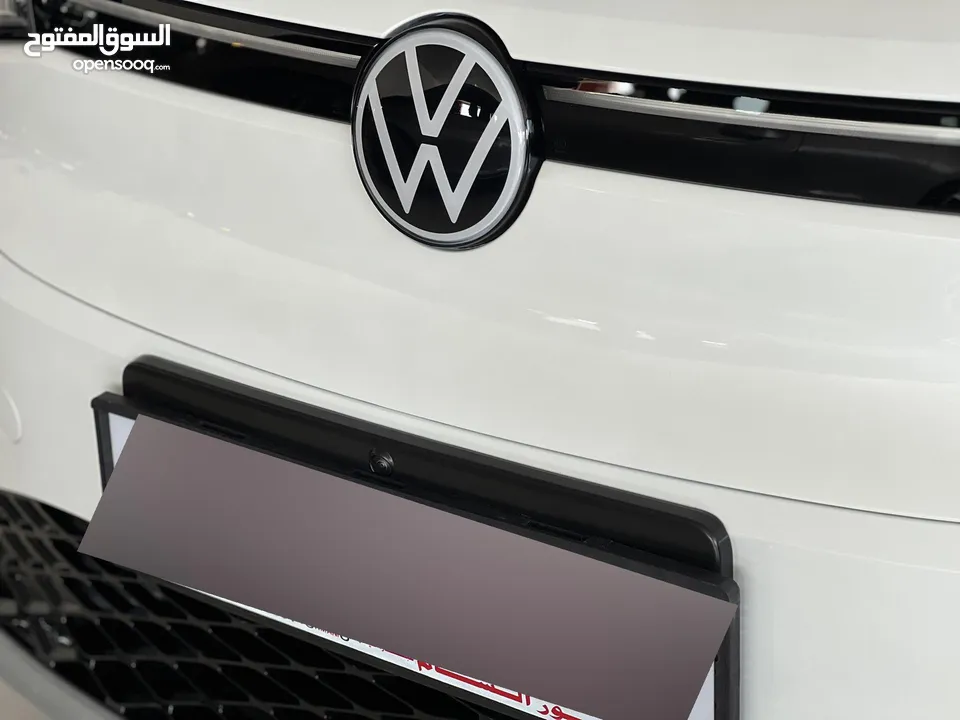 VW ID4 CROZZ PRO 2024 PIANO BLACK أبيضّ لؤلؤي