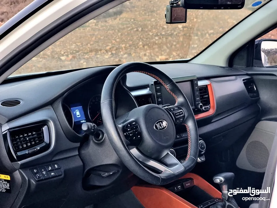 كيا ستونك 2021 ترخيص 2020 فل الفل سكقف اسود