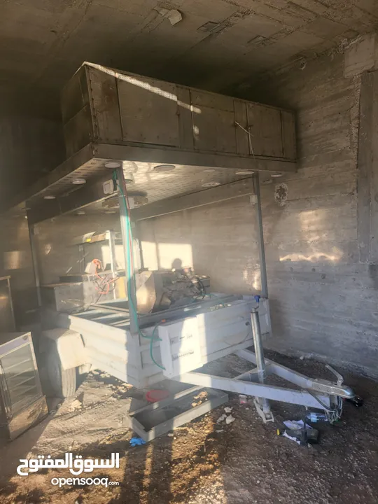 لكل لبفكر يبدا بمشروع جديد وحاب يترزق عندنا لحل مطعم متنقل سارعو في الاتصال على رقم مزودا بنضام صوت