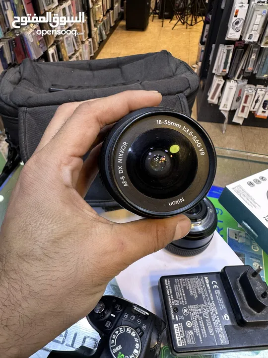 مع شنته وشاحن Nikon D3100 مستعمله مع عدستين