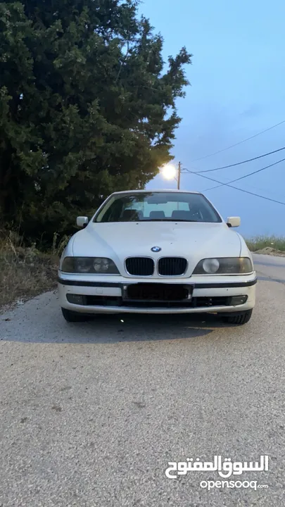 bmw E39 1996 الفحص امامي قصعه قصعه  خلفي جيد جيد  ماتور 60‎%‎ جير جيد  بكسس/اكسات جيد