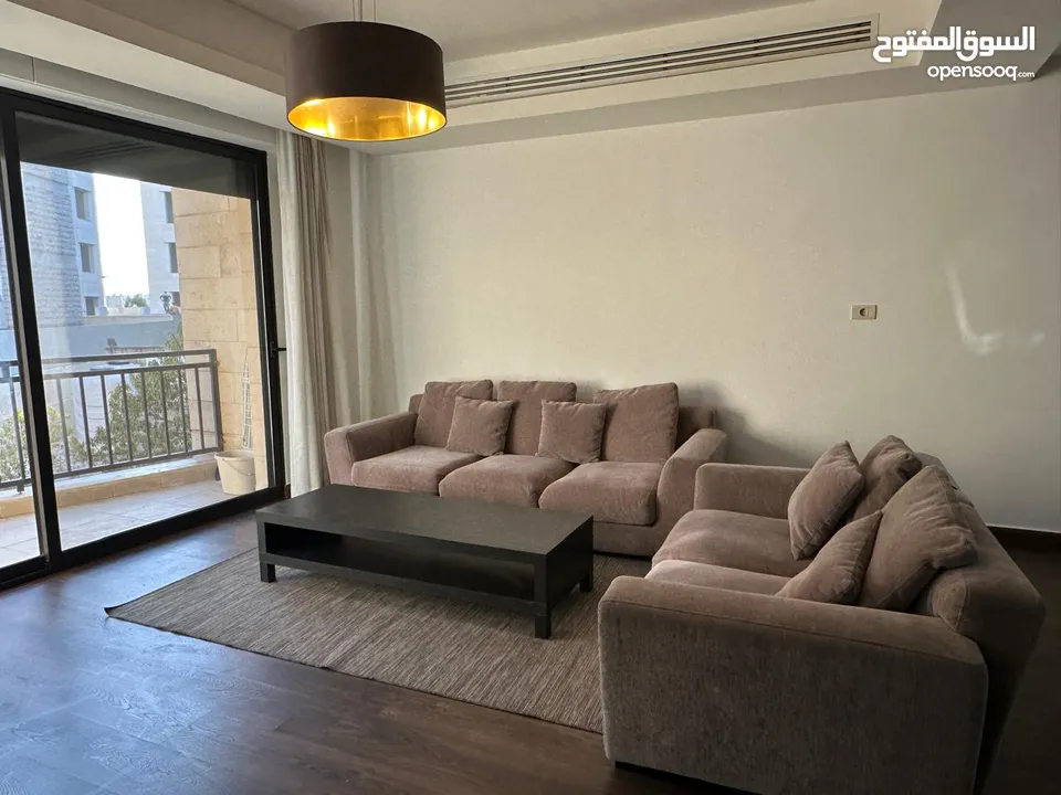 شقه مفروشه للأيجار في الدوار الرابع ( Property 42000 )-175064011