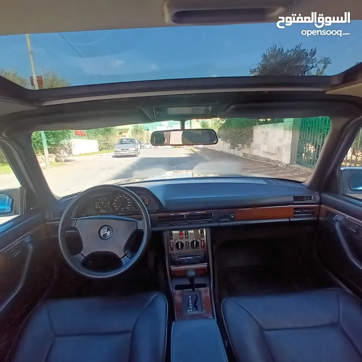 Mercedes  300 SE تب نضافة