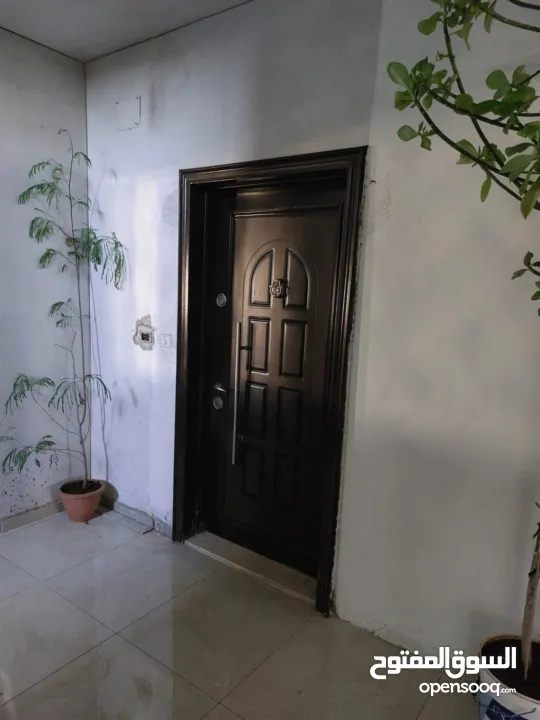 شقه للبيع بمدينه جنين حي البساتين