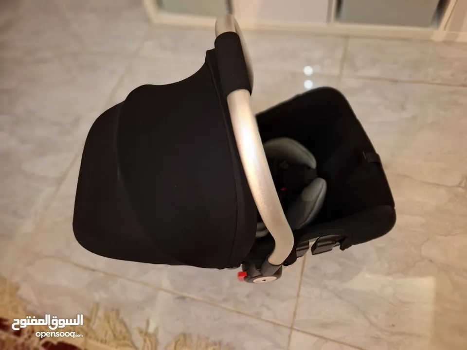 أغراض بيبي مستعملة ،بحالة جيدة جدا