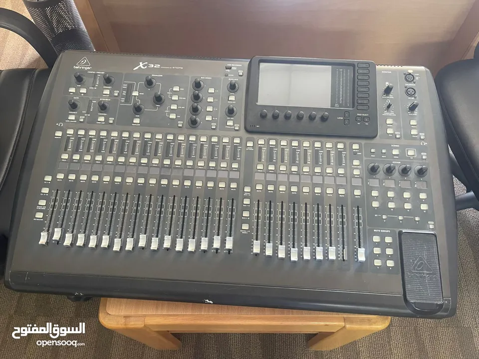 Behringer X32 Digital Mixing Console – Pro-Grade Mixer in Excellent Condition!