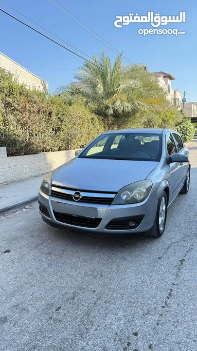 اوبل استرا