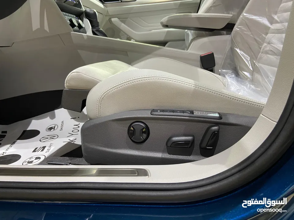 VW PASSAT B8 2021 بنوراما / كاملة الإضافات