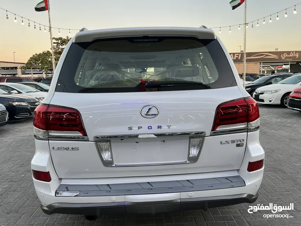 LX570 خليجي فل اوبشن حاله ممتازه