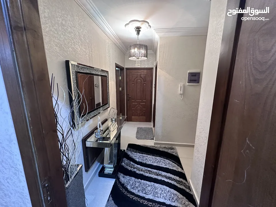 شقة فخمة ومميزة للايجار الحي الشرقي حديقة الزهراء