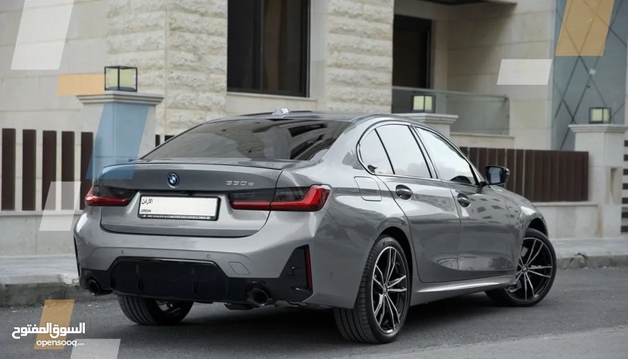 BMW 330e 2023