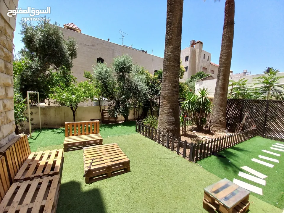 شقة غير مفروشة للإيجار 400م2 ( Property 16683 )-174848012