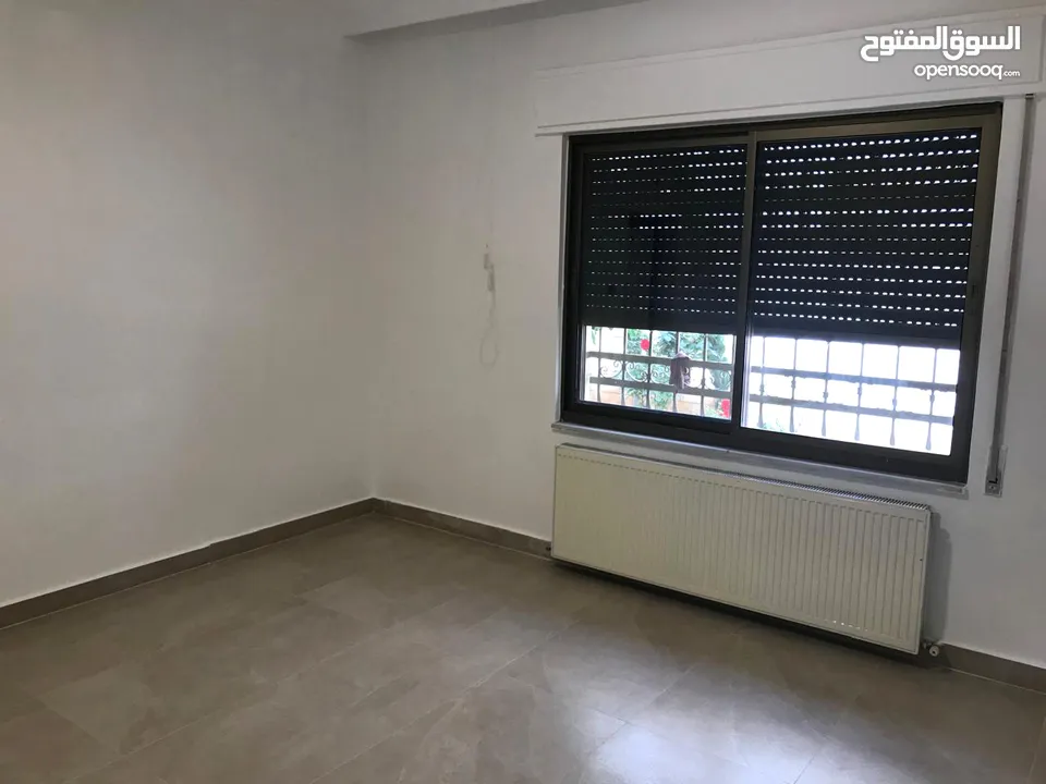 دابوق شقة ارضية طابقية مع حديقه 4 نوم للإيجار الفارغ