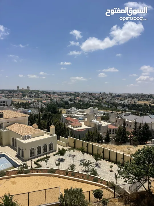 الموقع الاكثر جمالا . واطلاله على كامل دابوق  في اعلى تله فيها. مطله على جميع الاتجاهات .