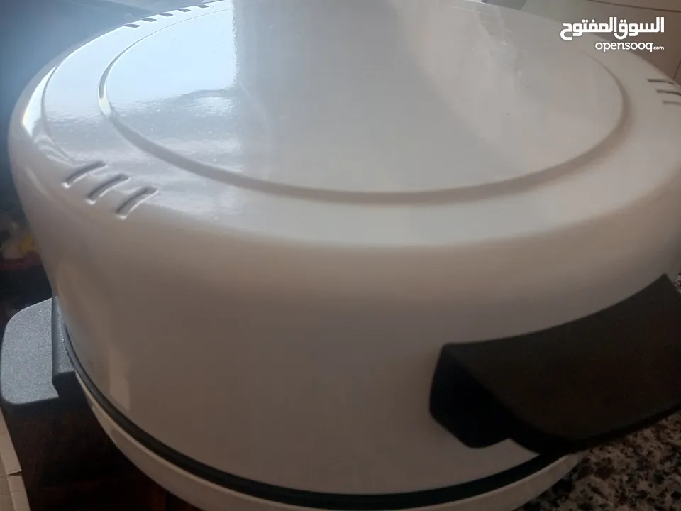 قرل صنع بيتزا وحلويات